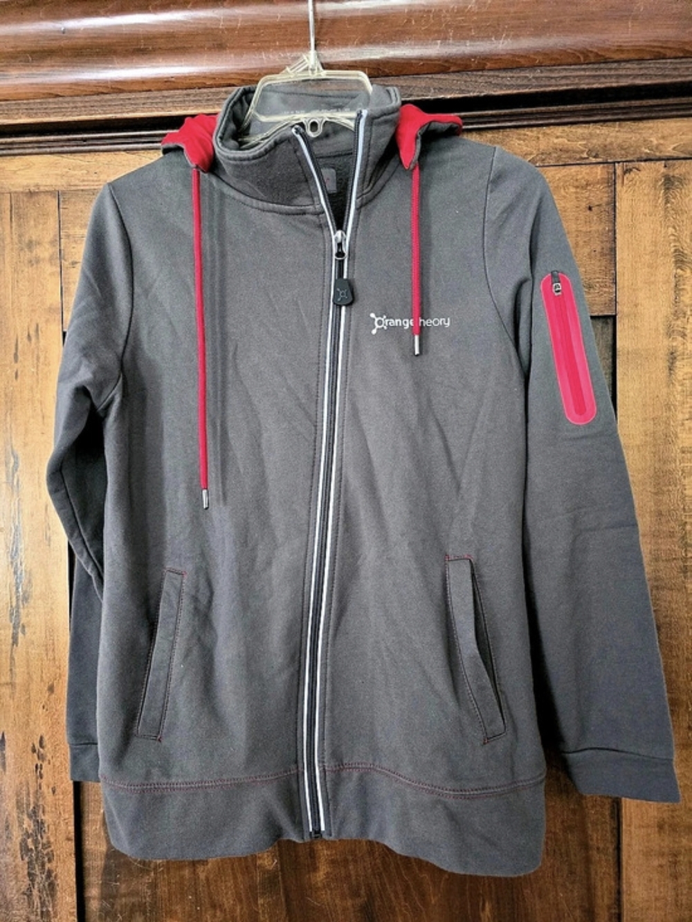 O Orange Theory Women'Small Hooded Jacket in Gray Size Small Like New